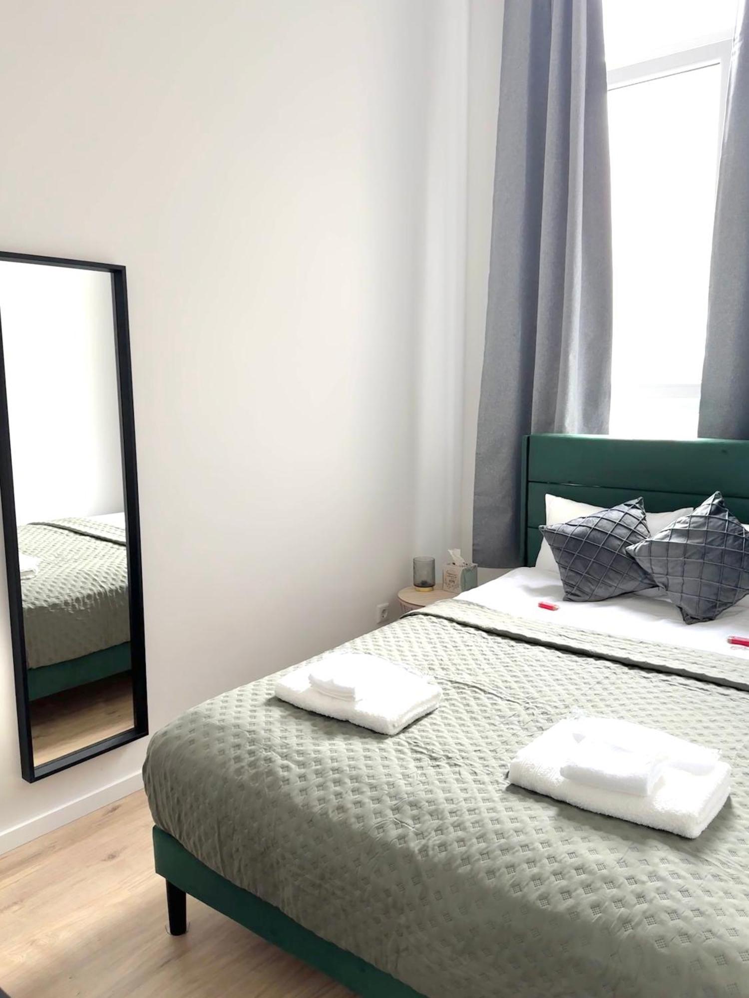 Heaven Homes - Privatzimmer Mit Bad Im Herzen Von Duesseldorf Bagian luar foto
